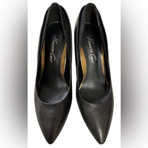 KENNETH COLE Women's Black Wedge Pump Heels Rare Vintage Size 8